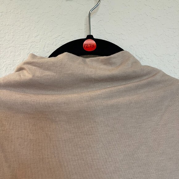 Leith Mock Neck Sleeveless Top in Oatmeal - Picture 6 of 6